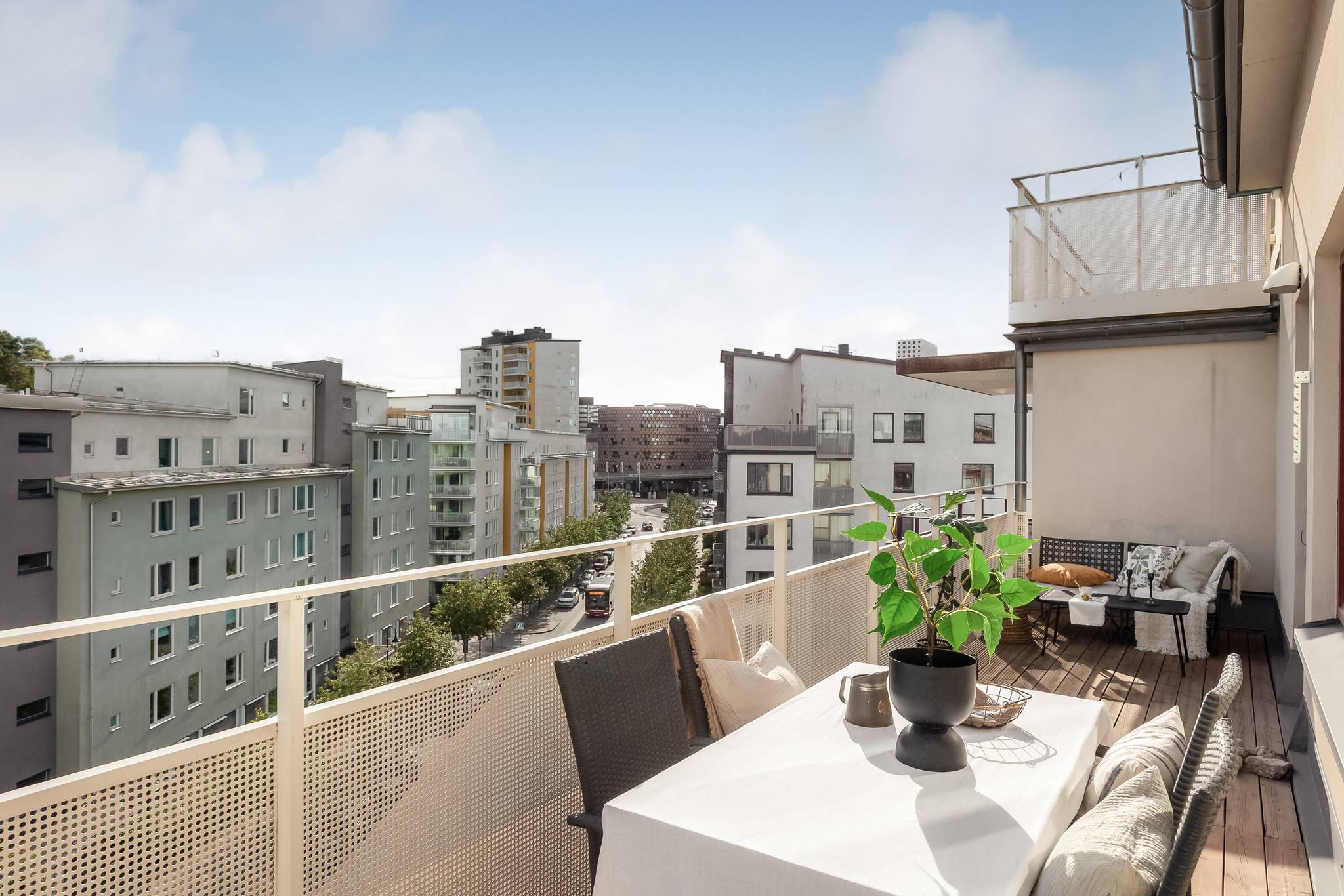 3 rum lägenhet på Gustav III:s Boulevard 96 Frösunda, Solna kommun - bild 1