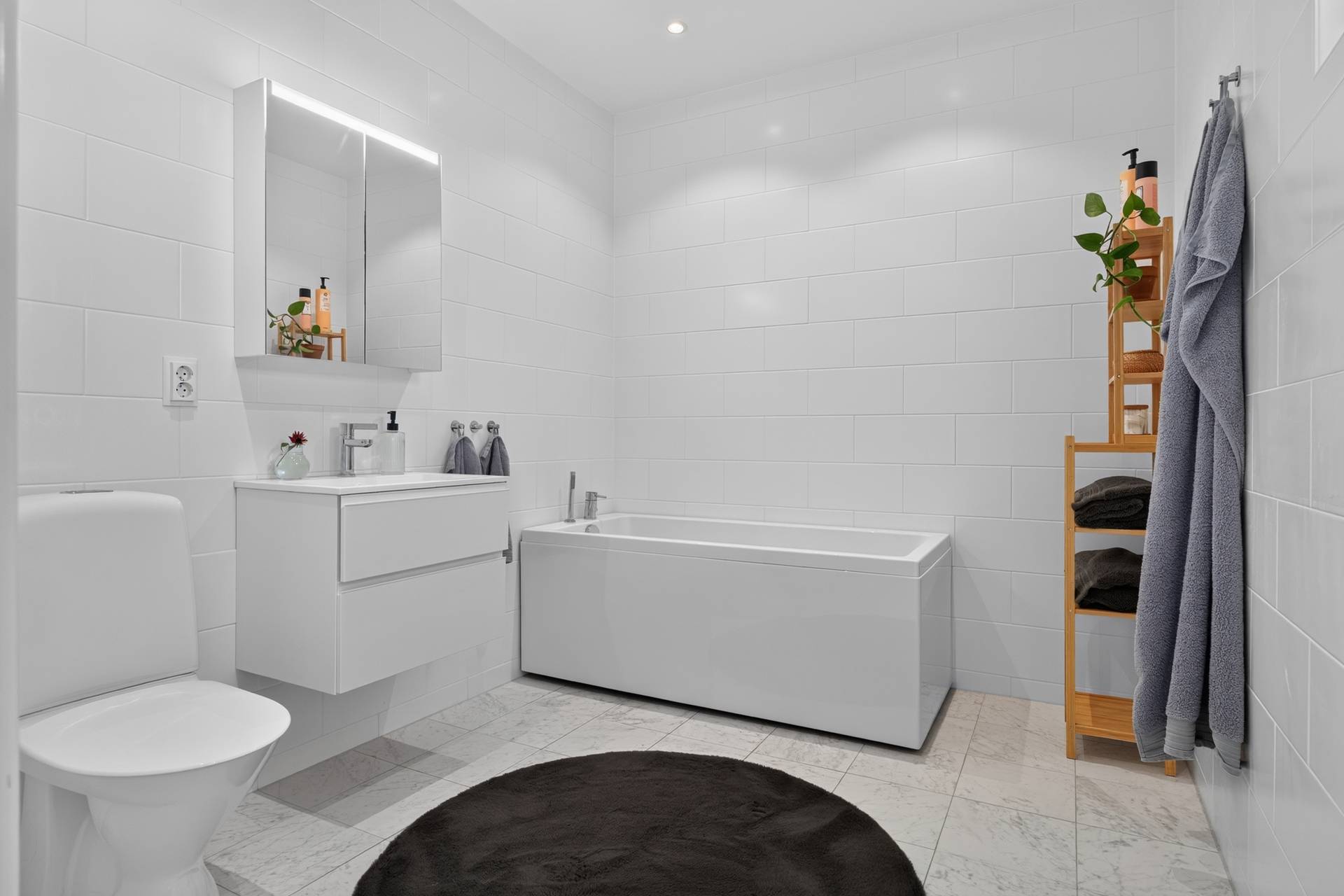 7 rum Villa på Hälleborgsgatan 10A Knivsta Knivsta kommun - bild 35