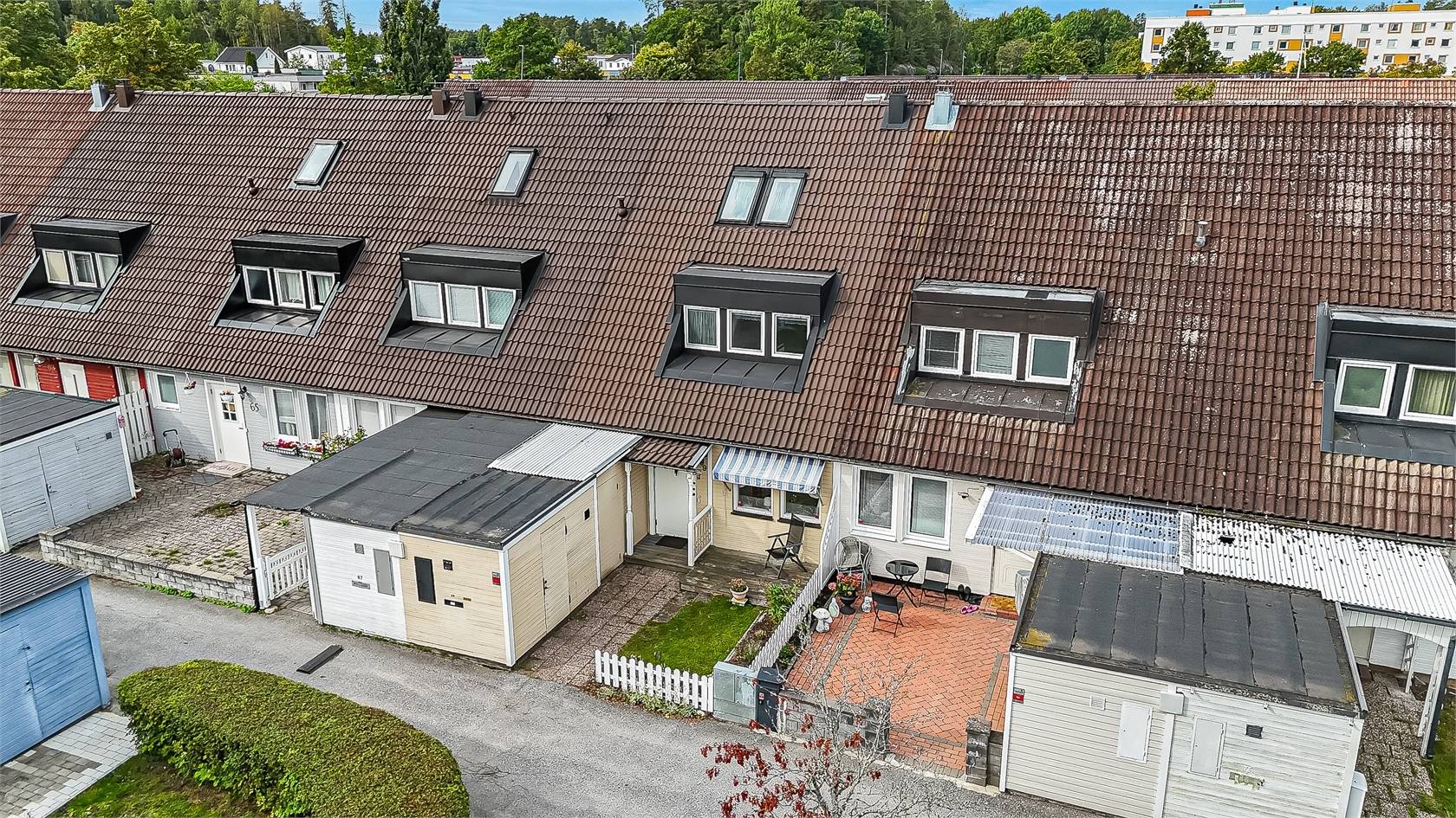 5 rum Radhus på Kvarnhagsvägen 69 Botkyrka Alby Botkyrka kommun - bild 1