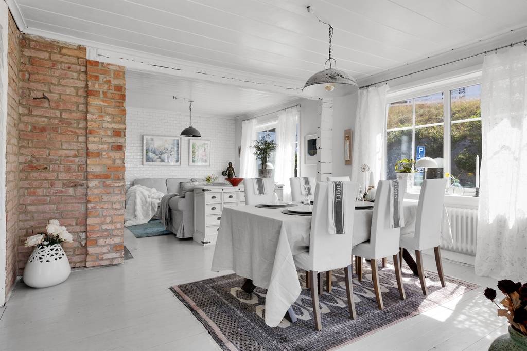 7 rum Vinterbonat fritidshus på Kyrkvägen 21 Rönnäng Tjörns kommun - bild 18
