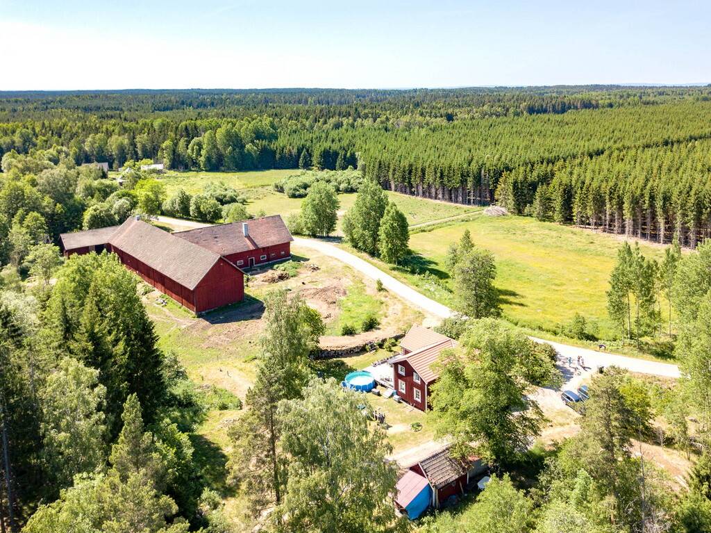 7 rum Gård/skog på Ämtsätter 168 Hallsberg Hallsbergs kommun - bild 2