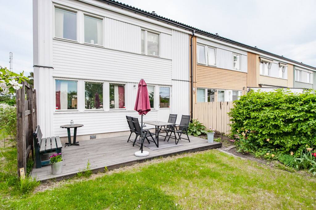 5 rum Parhus på Kvickrotsgränd 64 Hässelby Norra Villastad Stockholms kommun - bild 2