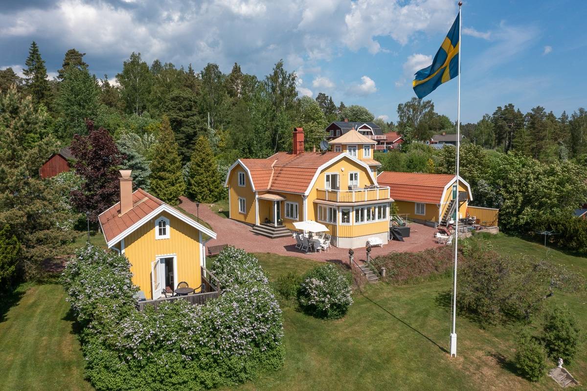 8 rum Vinterbonat fritidshus på Östervik 26-30 Roslagen - sjötomter Norrtälje kommun - bild 3