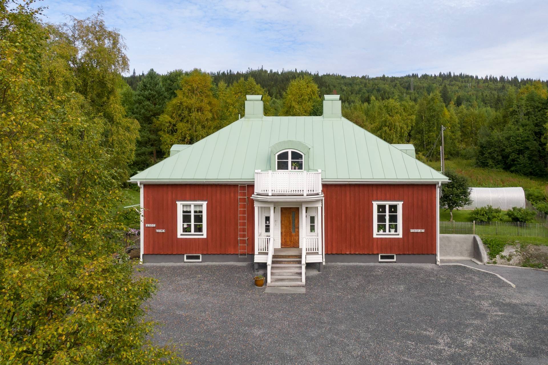 8 rum villa på Brogård Hålland 402 Undersåker, Åre kommun - bild 1