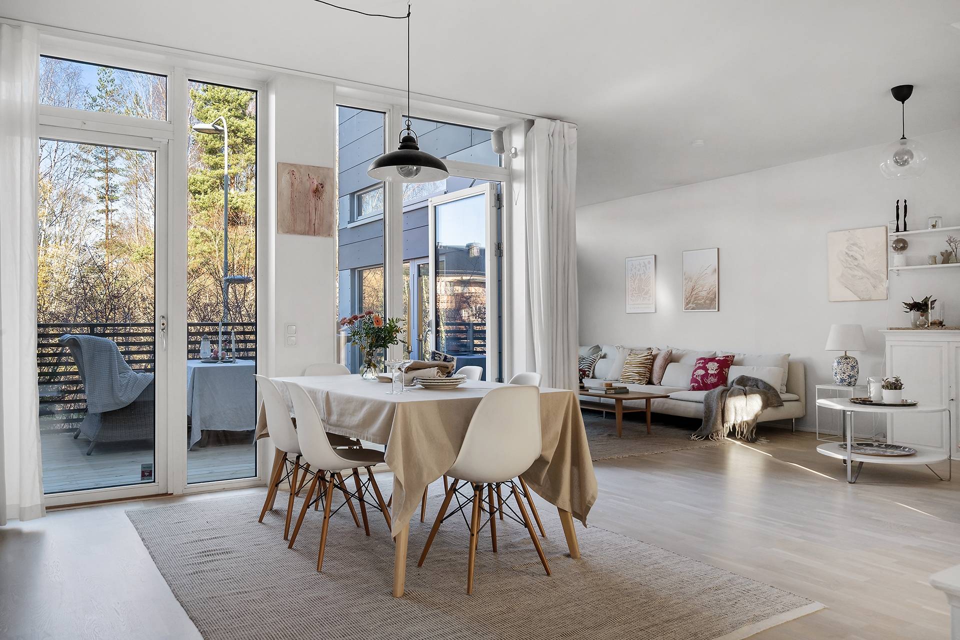 5 rum Par-/kedje-/radhus på Dalgårdsvägen 39 Enskede/Kärringstan Stockholms kommun - bild 2