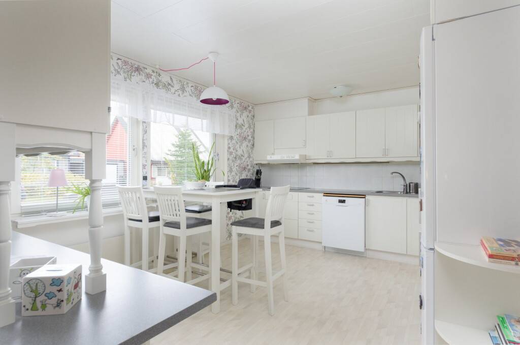 5 rum Villa på Erosvägen 5 Kiruna kommun - bild 2
