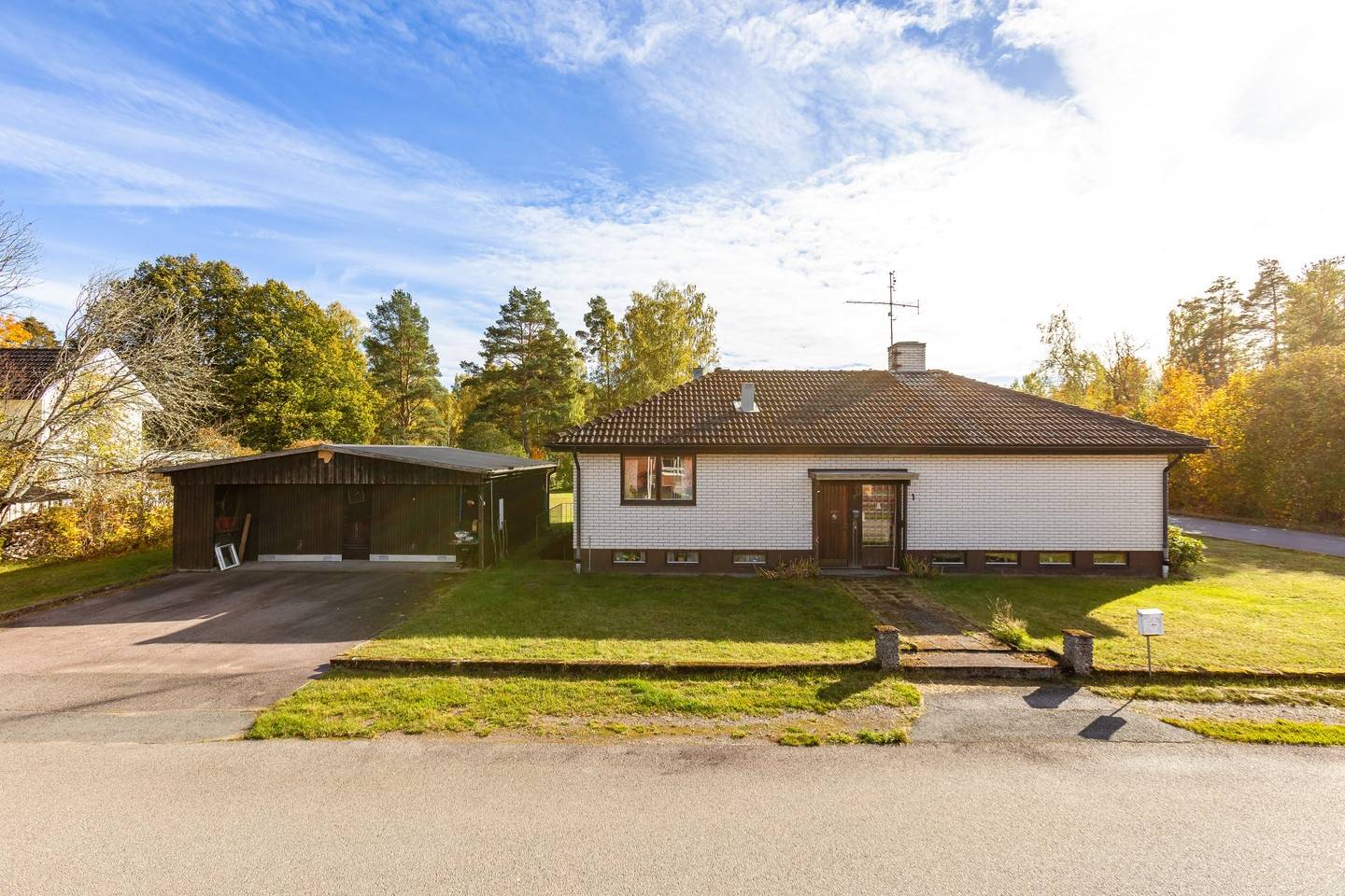 4 rum villa på Järnvägsgatan 1 Rosenfors, Hultsfreds kommun - bild 2