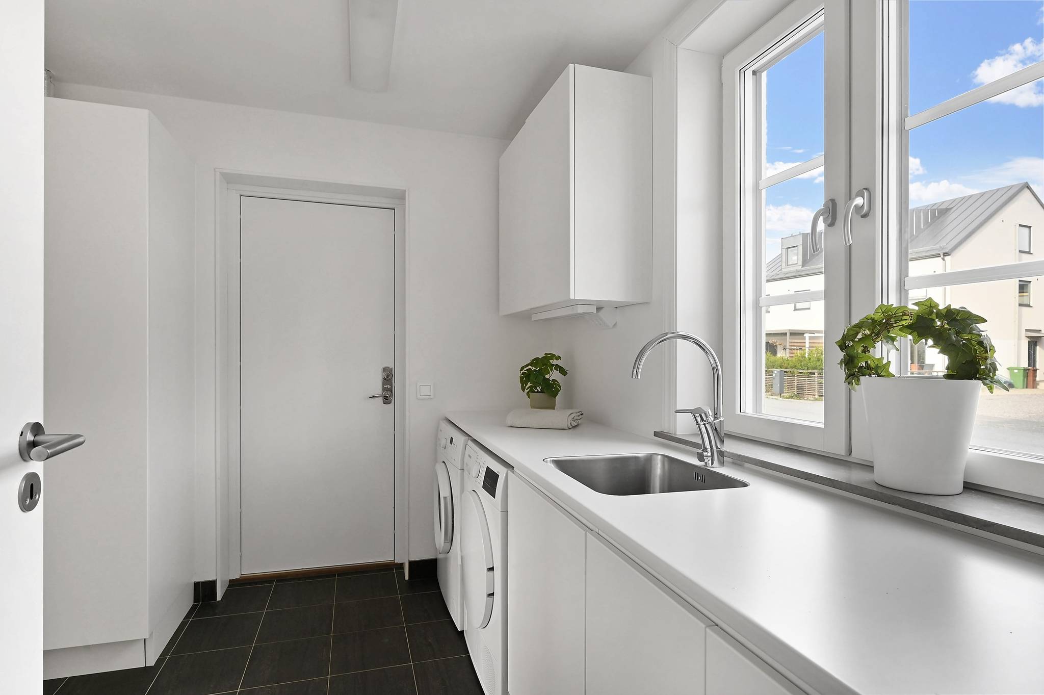 8 rum Villa på Runristarvägen 1 Skälby Järfälla kommun - bild 14