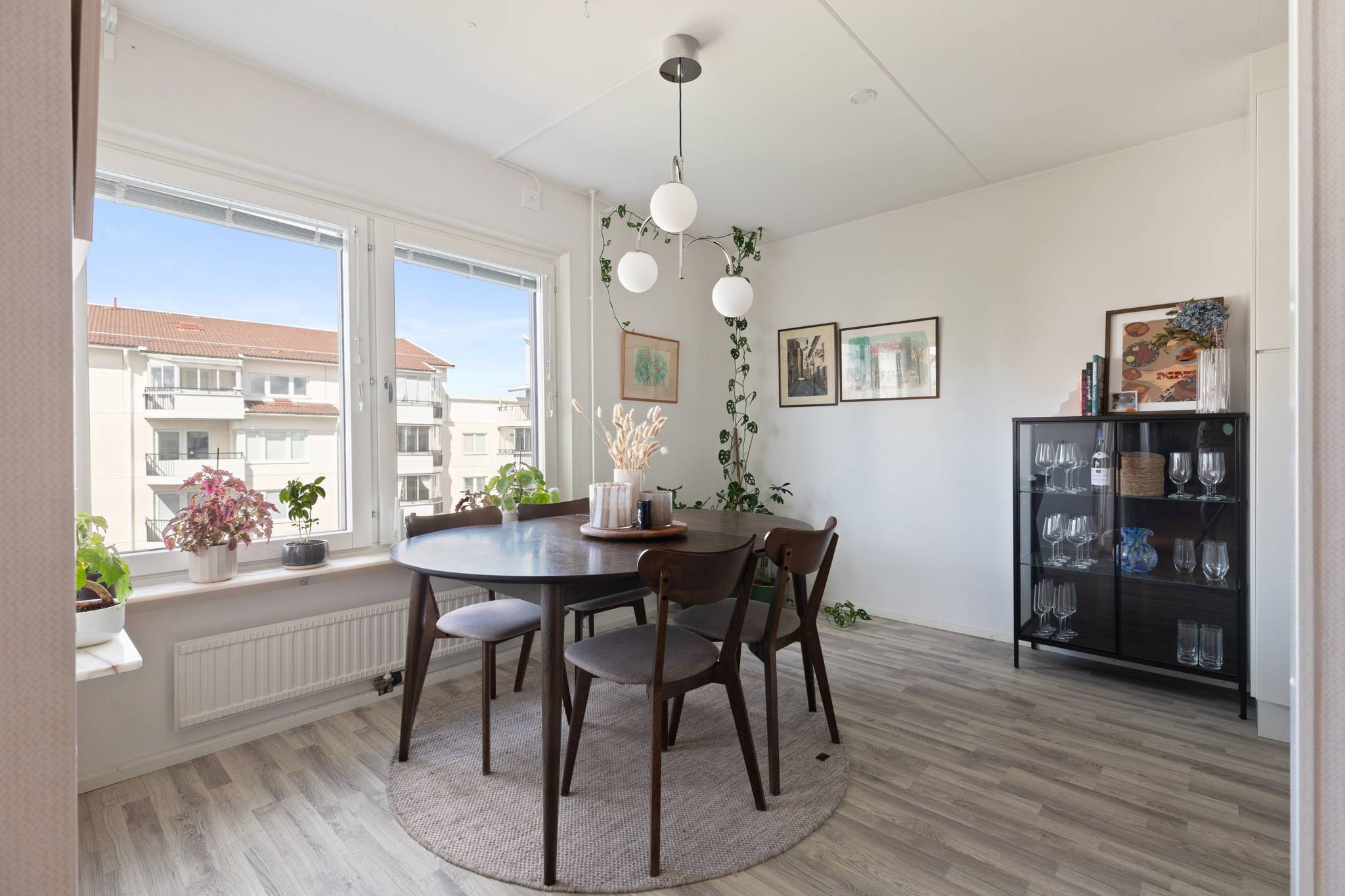 2 rum lägenhet på Mjölnerbacken 65 Rissne, Sundbybergs kommun - bild 2