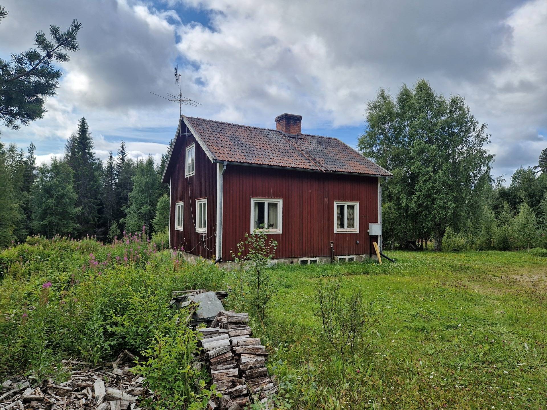 Gård med jordbruk på Döviken 252 Bräcke kommun - bild 3