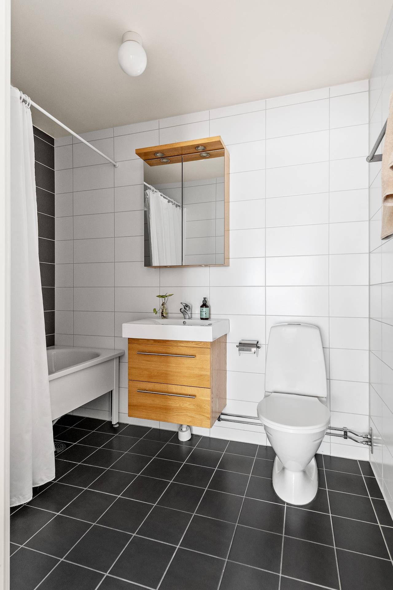 6 rum Villa på Saturnusvägen 38 Östra Lugnet Växjö kommun - bild 23