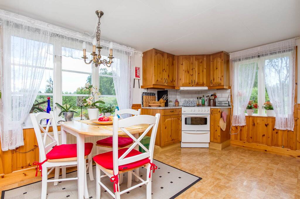 4 rum Villa på Skäverud Mellangården 1 Skäverud mellan Mölltorp och Forsvik Karlsborgs kommun - bild 28