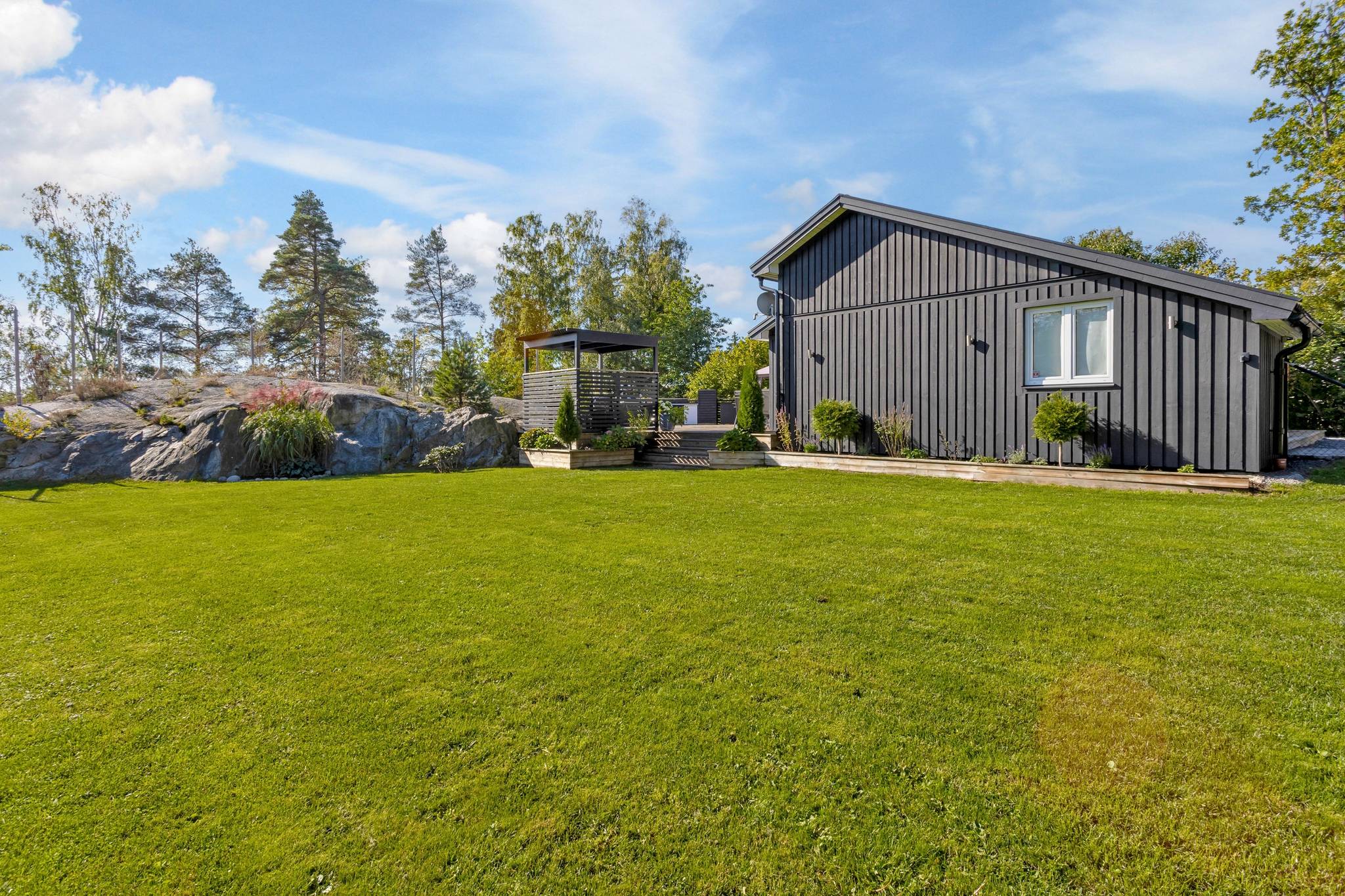 4 rum villa på Lövsångarvägen 1 Kagghamra, Botkyrka kommun - bild 1