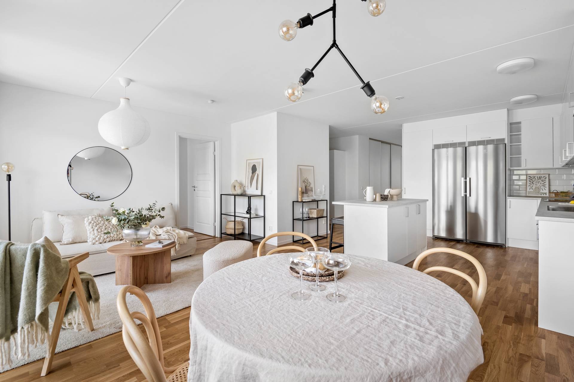 4 rum Lägenhet på Drivbänksvägen 11A, Vån 0 (D-1003) Hässelby Norra Villastad Stockholms kommun - bild 2