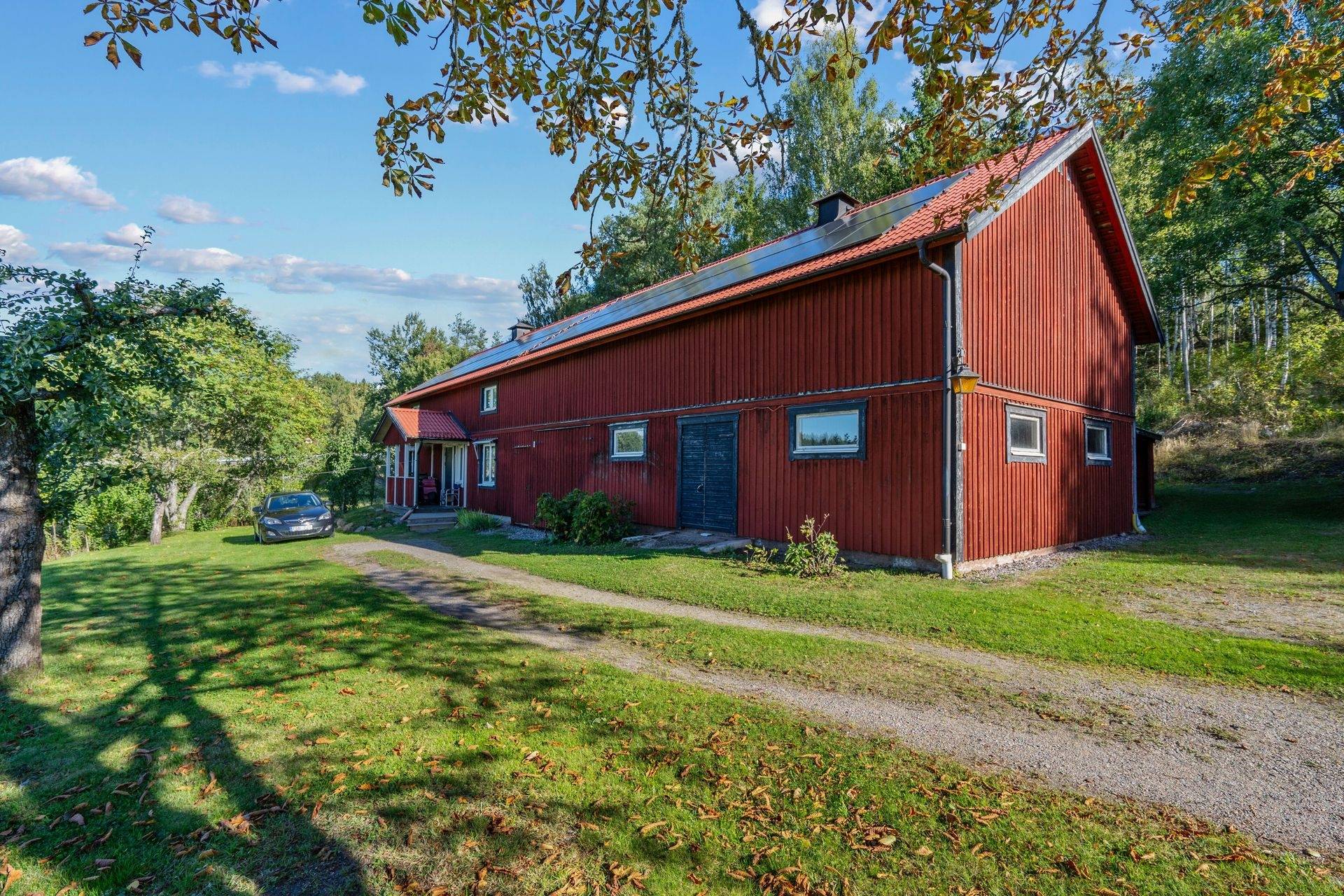 Gård/skog på Harry Martinsons väg 4 Vårdinge Södertälje kommun - bild 3