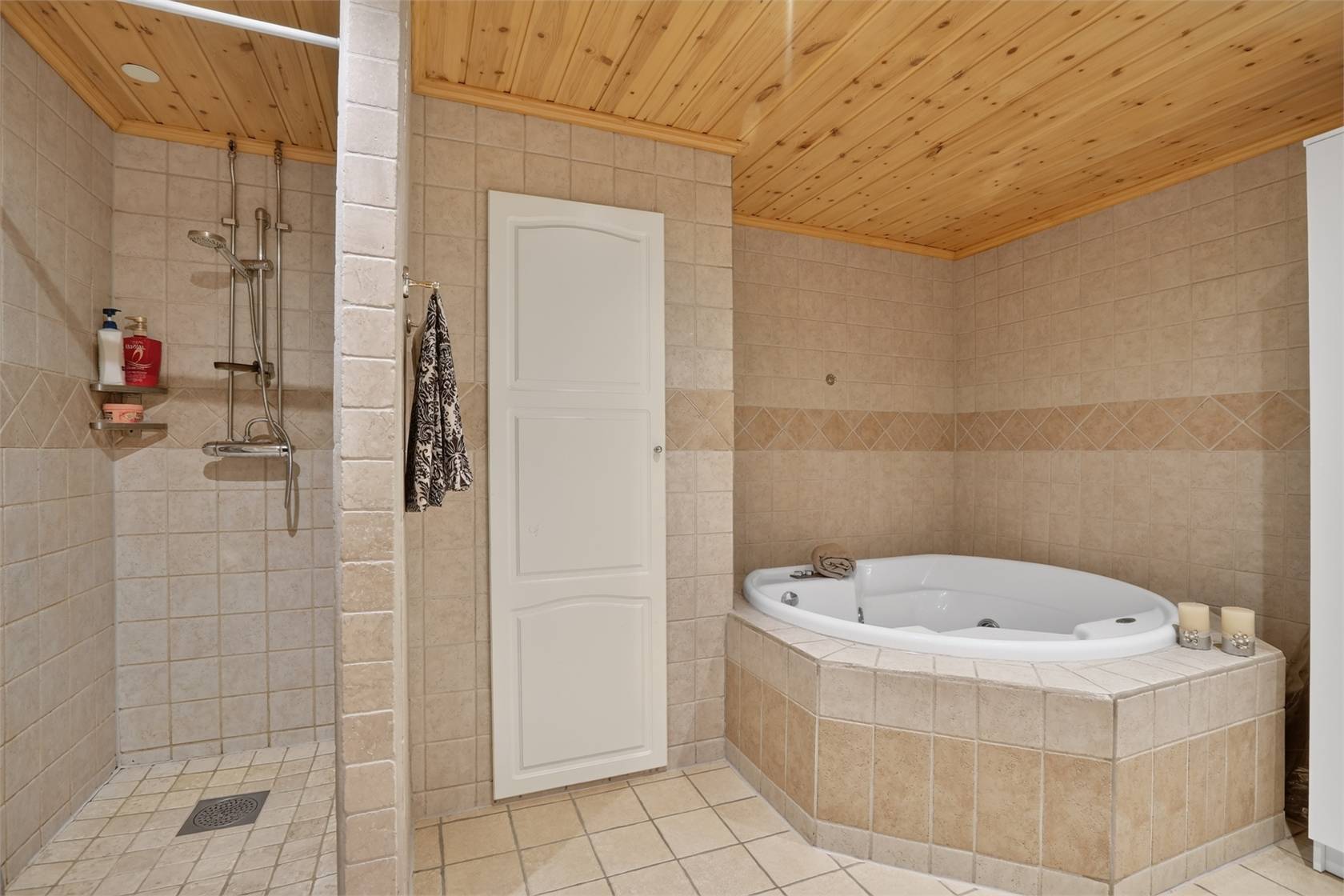 5 rum Villa på Granvägen 25 Björnlunda Gnesta kommun - bild 24