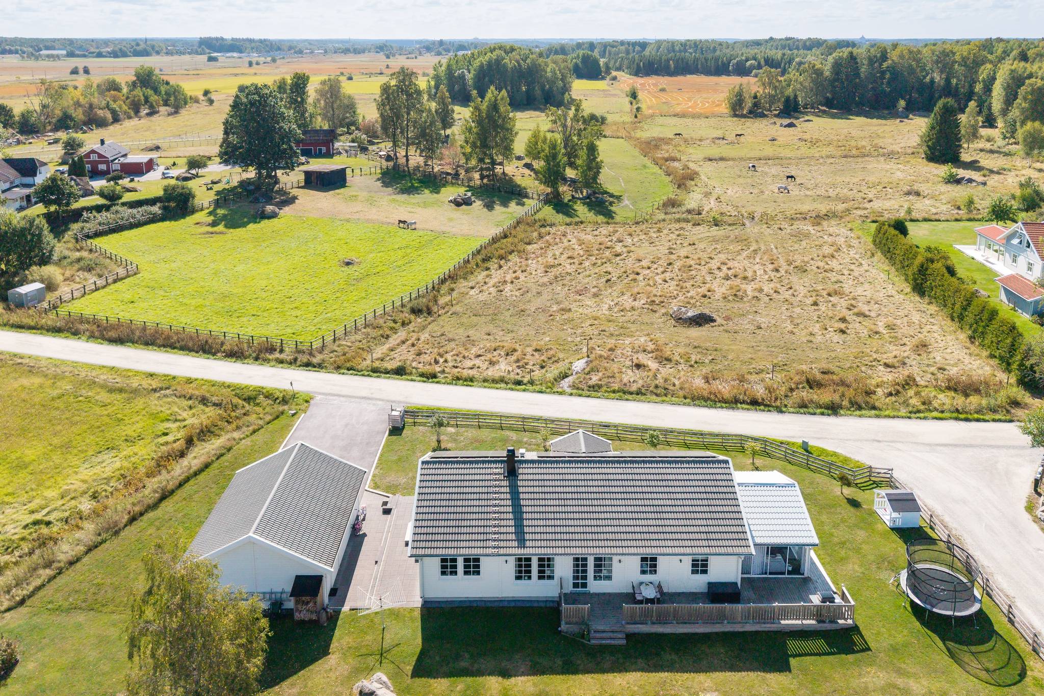 5 rum Villa på Yxstabacken 602A Örebro kommun - bild 2