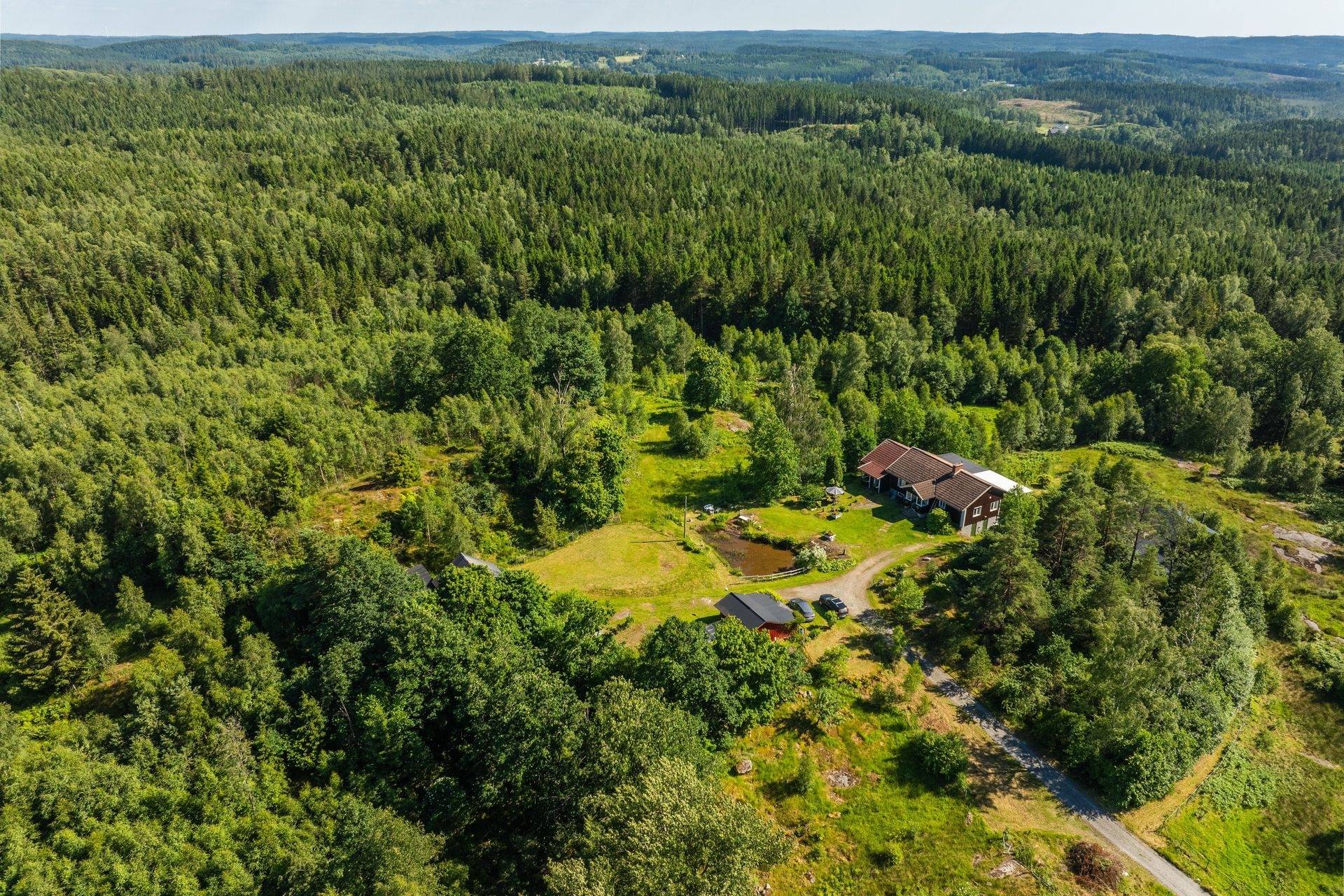 5 rum Gård med jordbruk på Sund Björkåsen Örby Marks kommun - bild 44