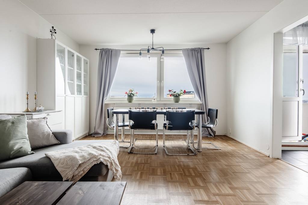 3 rum Lägenhet på Radarvägen 13, vån 13 Hägernäs Täby kommun - bild 2