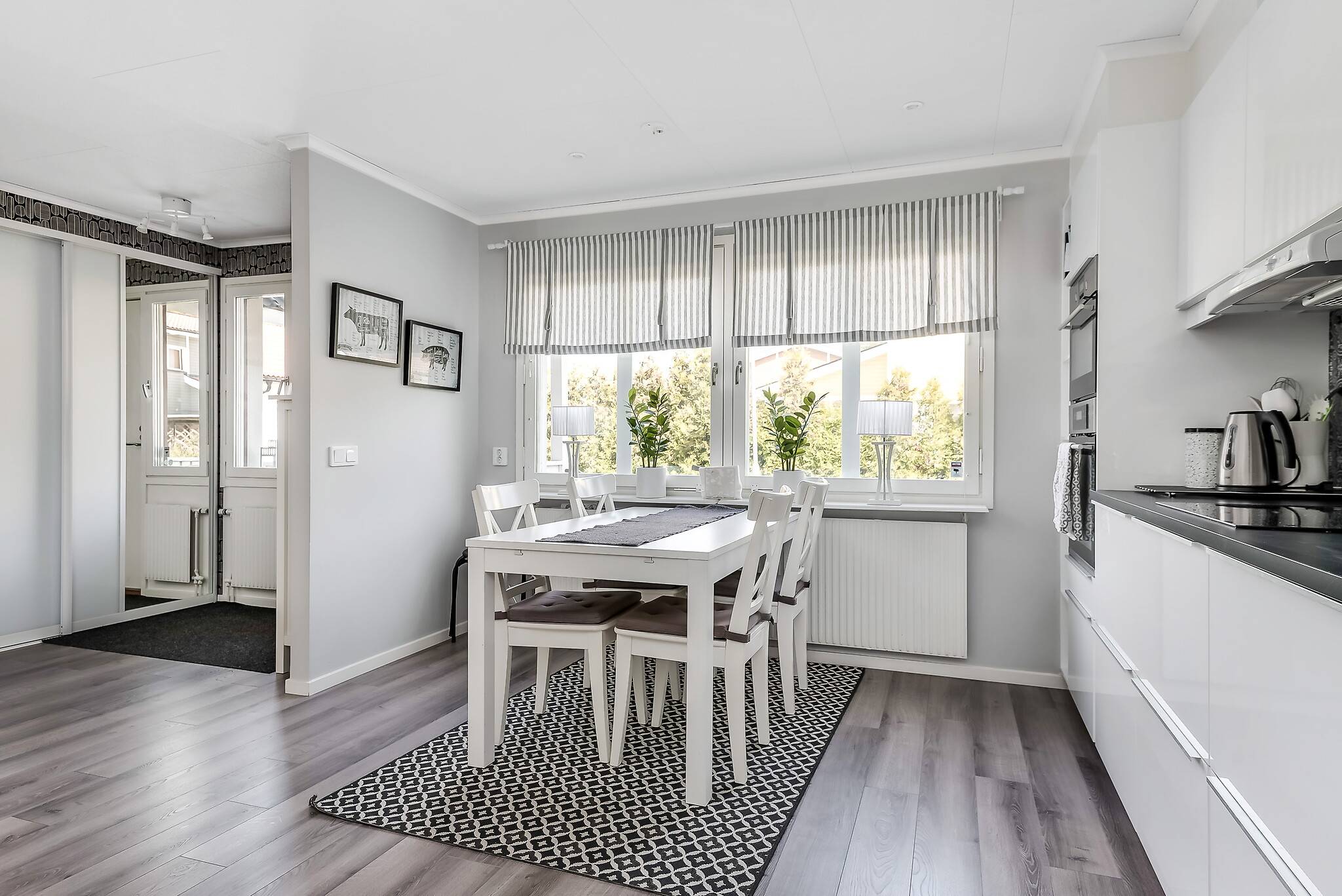 4 rum Radhus på Vallhovsvägen 42C Vallhov Sandvikens kommun - bild 4