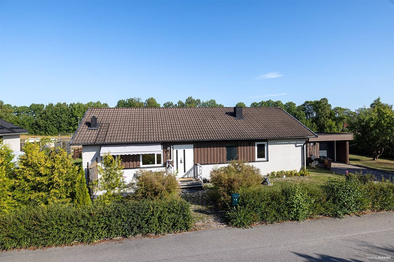 4 rum villa på Täktvägen 18 Heby, Heby kommun - bild 1