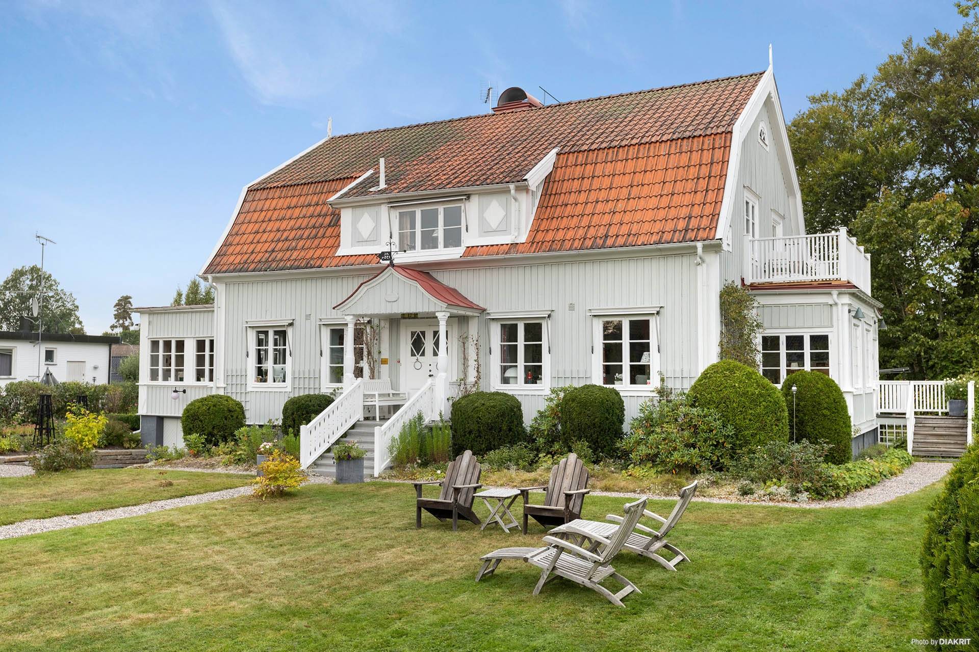 9 rum Villa på Moränvägen 13B Adolfsberg Örebro kommun - bild 1