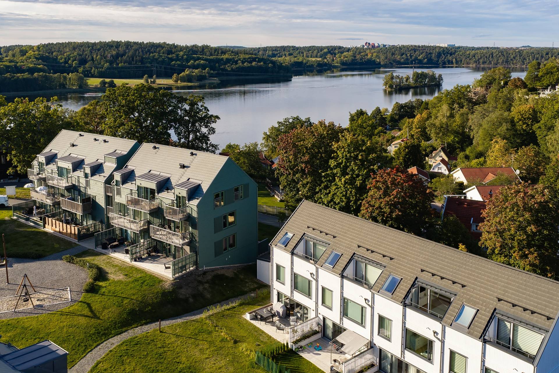 6 rum Par-/kedje-/radhus på Ulvsbergsvägen 15F Tullinge Strand Botkyrka kommun - bild 3