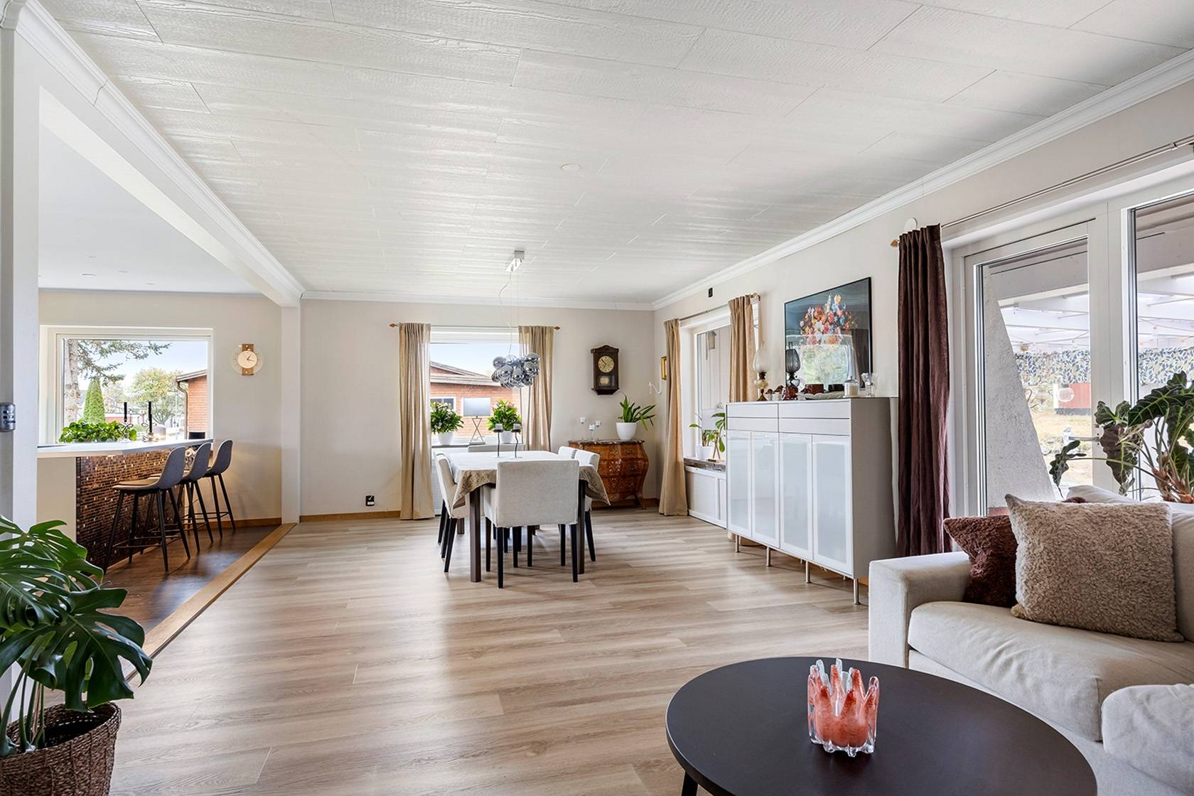 8 rum villa på Asphagsvägen 6A Hällby, Eskilstuna kommun - bild 4