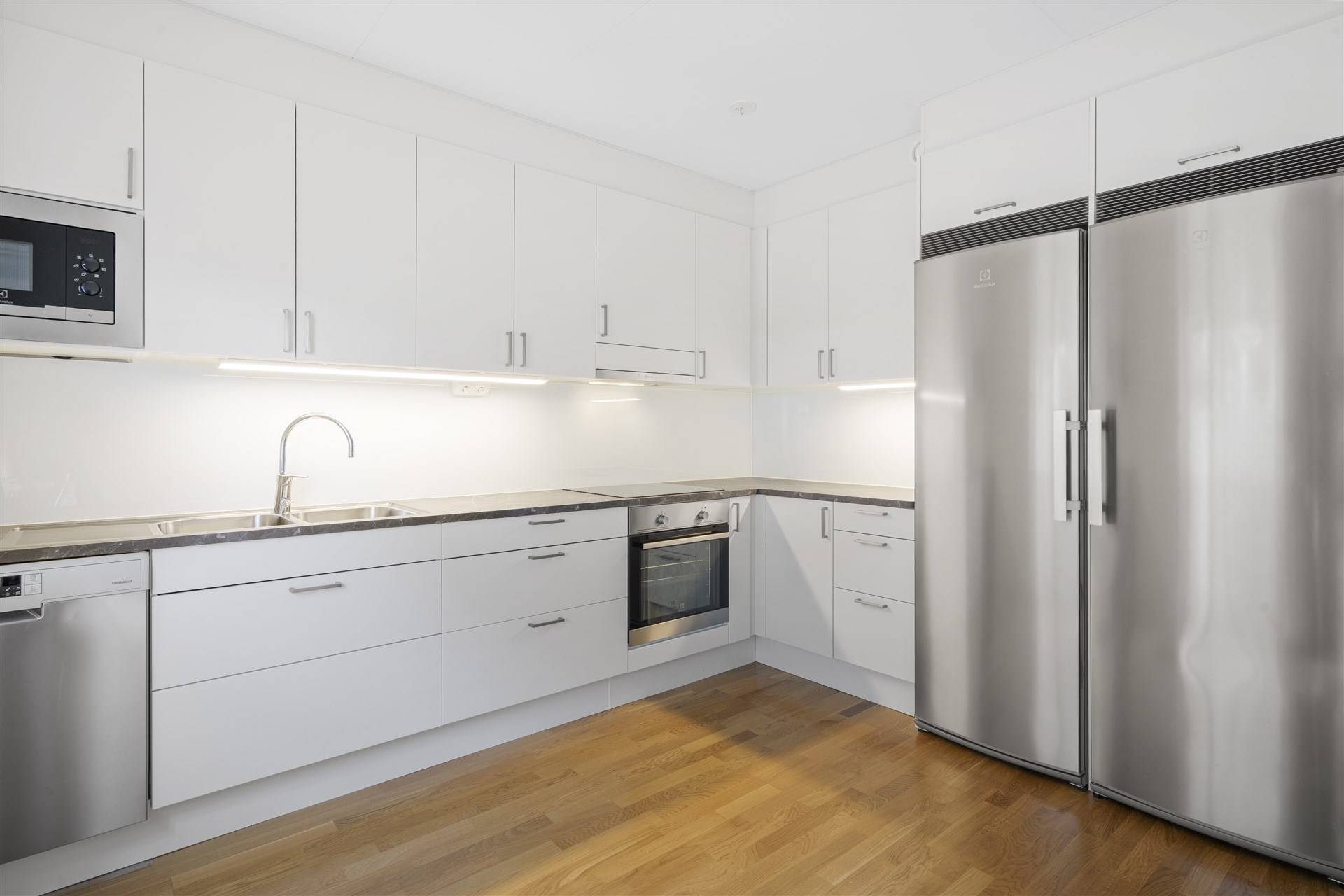 5 rum radhus på Hägnadsgatan 15b Trädgårdsstaden, Skövde kommun - bild 2