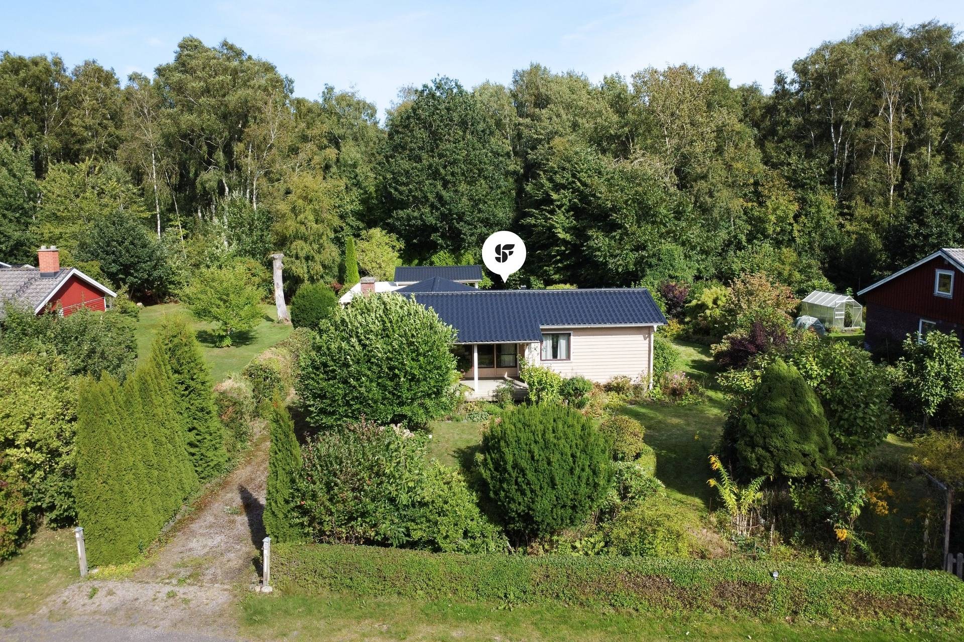 4 rum villa på Bröderna Jönssons väg 6 Ringsegård, Falkenbergs kommun - bild 1