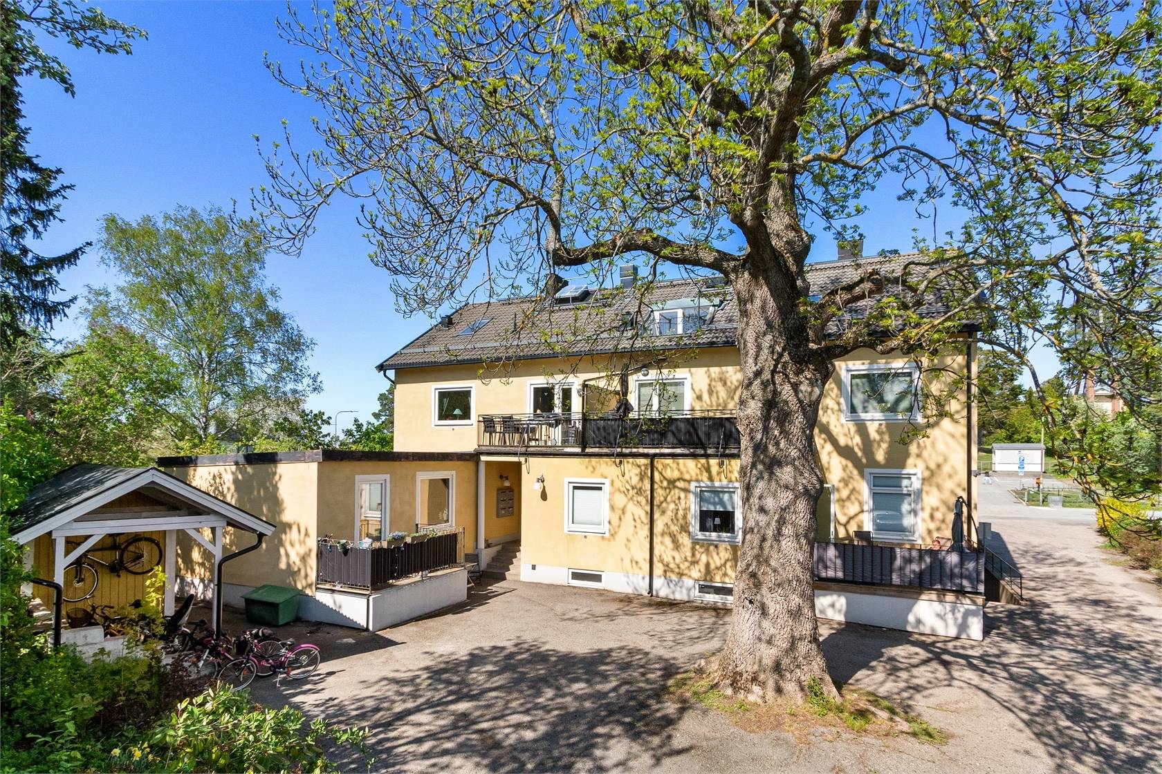 3 rum Lägenhet på Riddersviksvägen 113, Vindsvåning Hässelby Södra Villastad Stockholms kommun - bild 2