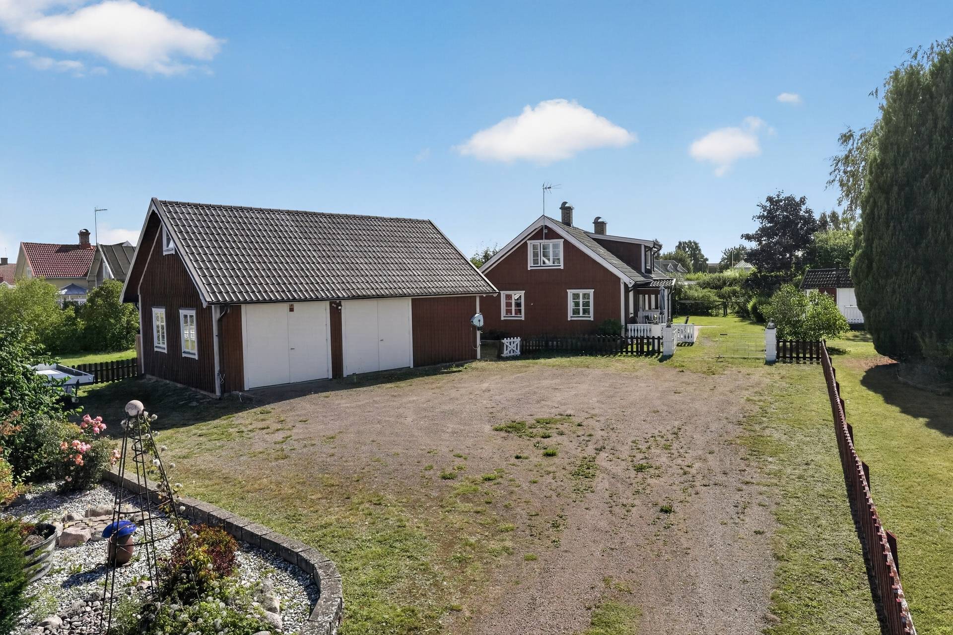 6 rum villa på Verkstadsgatan 13 Centralt, Hjo kommun - bild 1