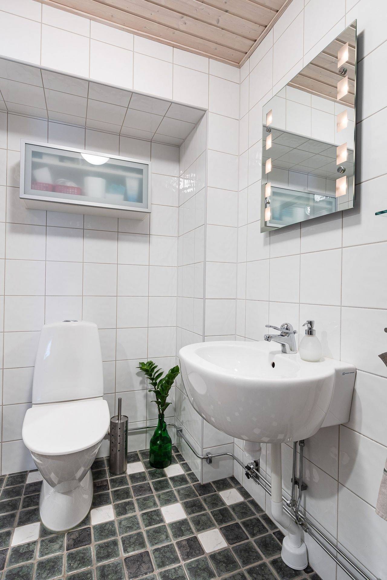 4 rum Villa på Järnvägsgatan 8 Gamla Torshälla Eskilstuna kommun - bild 30