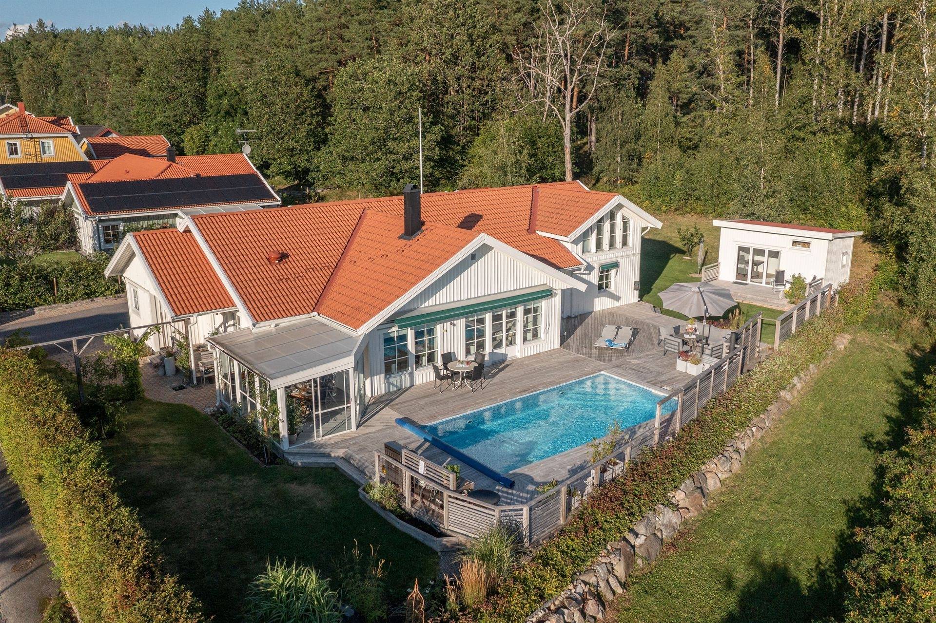 8 rum villa på Skogshyddevägen 2 Tosterö, Strängnäs kommun - bild 1