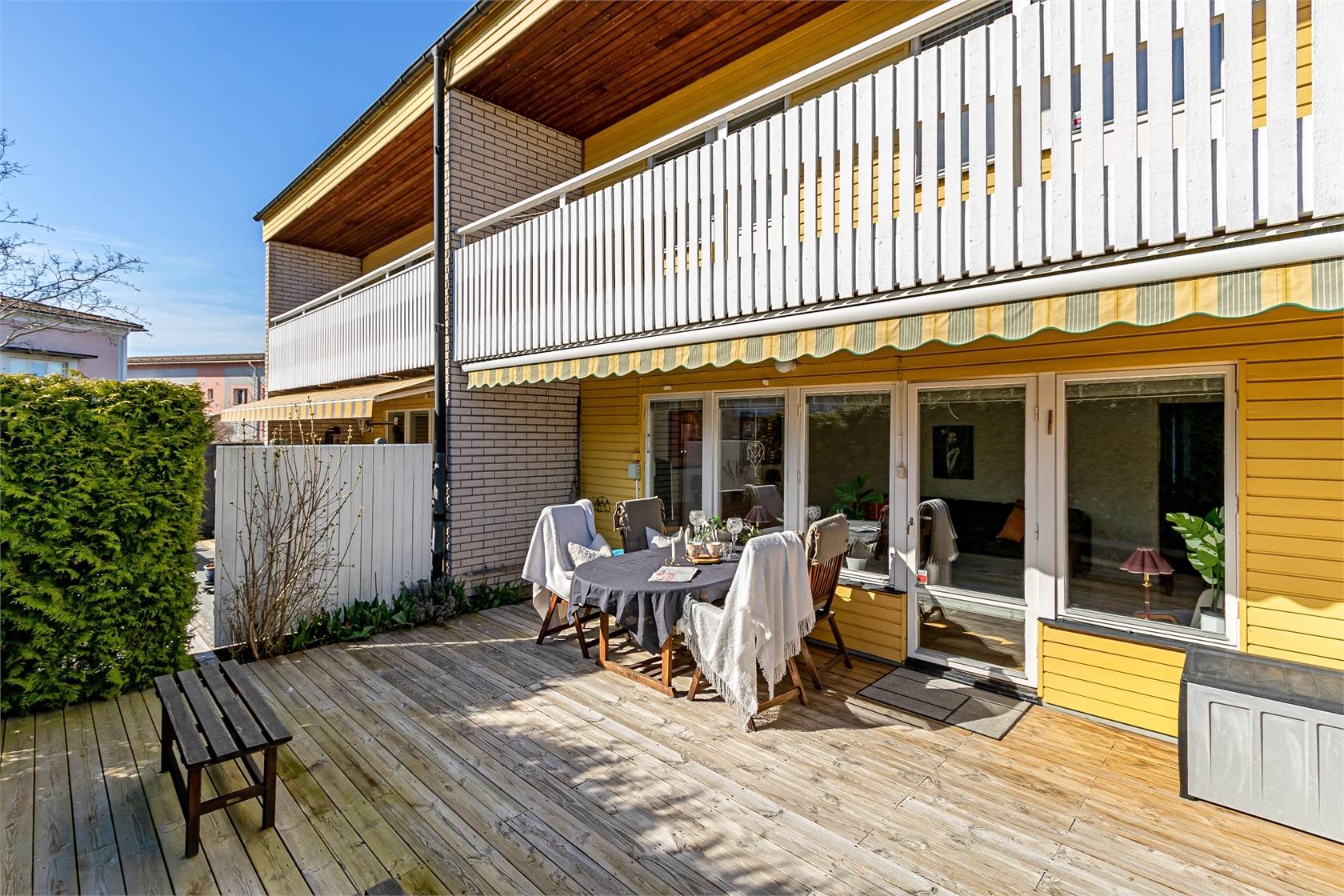 5 rum Radhus på Vitplistergränd 47 Hässelby Villastad Stockholms kommun - bild 2