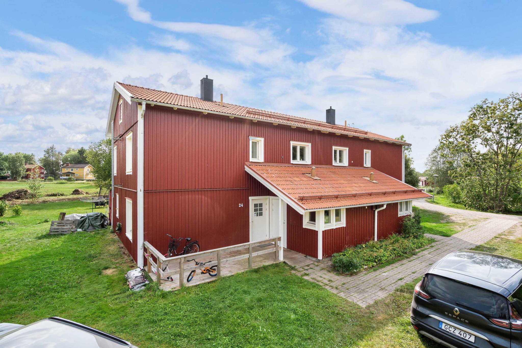 5 rum parhus på Smedstorpsvägen 24 Vittinge, Heby kommun - bild 1