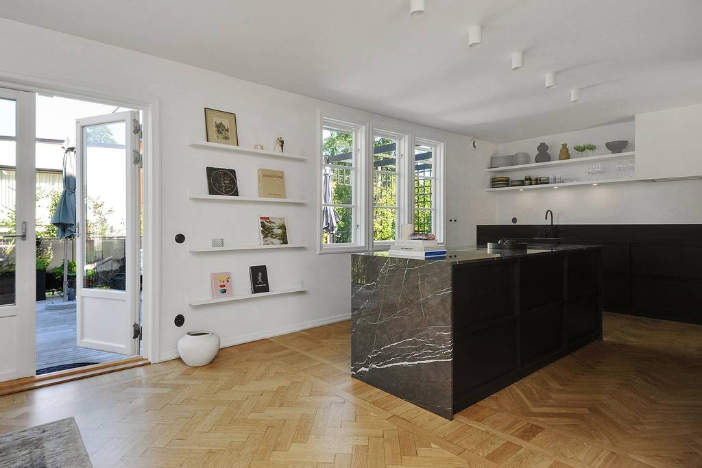9 rum Villa på Drottningvägen 3A Hersby Lidingö kommun - bild 12