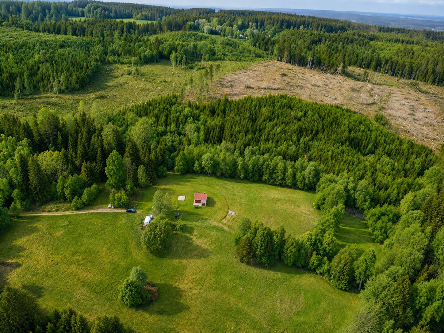 2 rum gård med jordbruk på Eklanda Brändehov 1 Vårgårda, Vårgårda kommun - bild 1