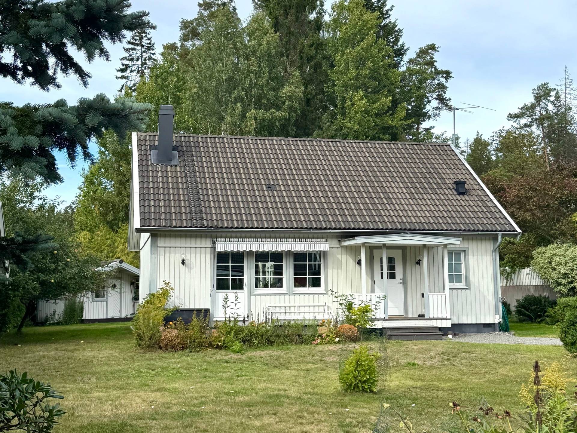 4 rum Villa på Långsjövägen 121 Skälsätra Tyresö kommun - bild 1
