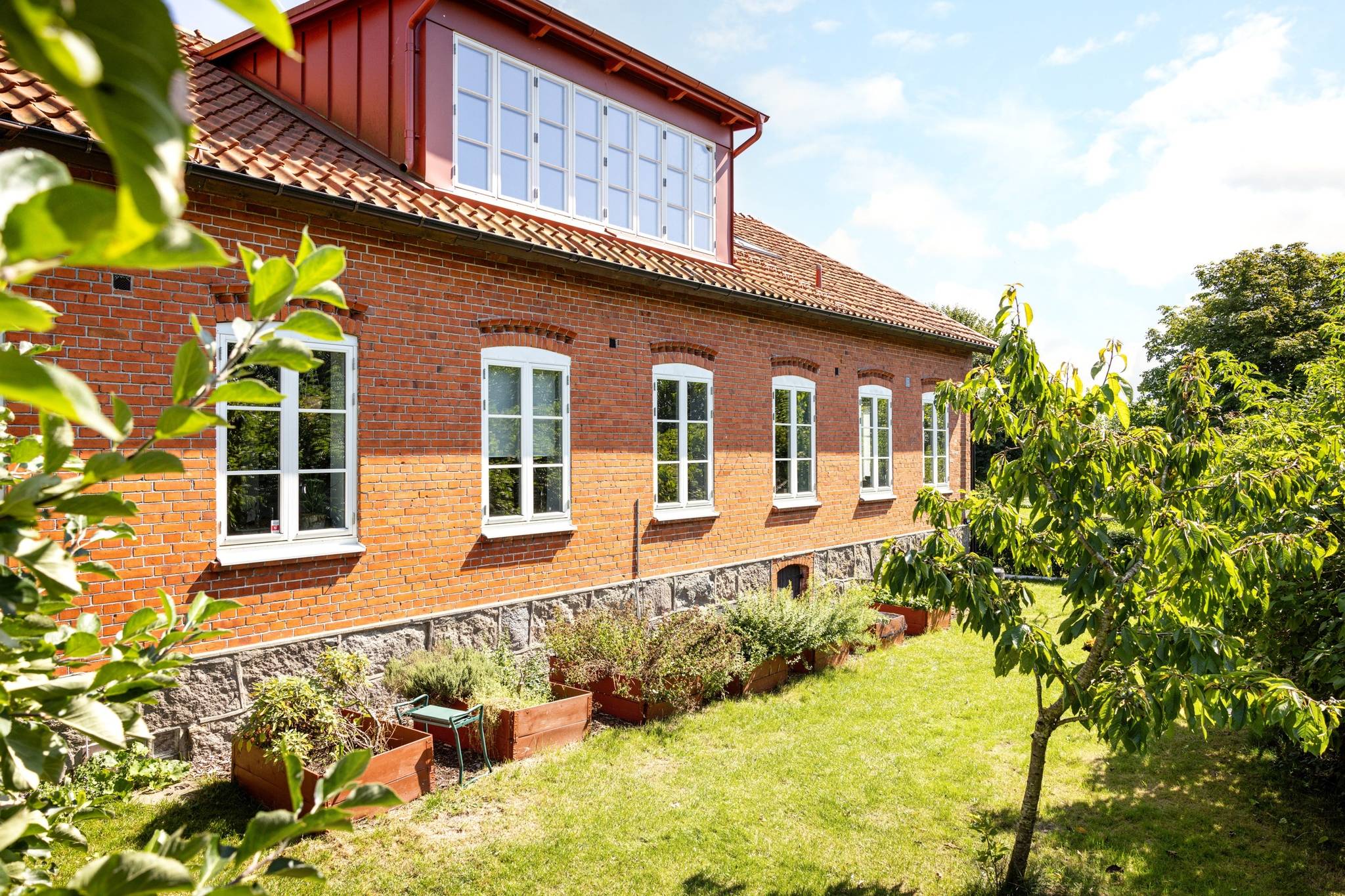 10 rum villa på Larsgården / Räckavägen 21 Borrby, Simrishamns kommun - bild 1