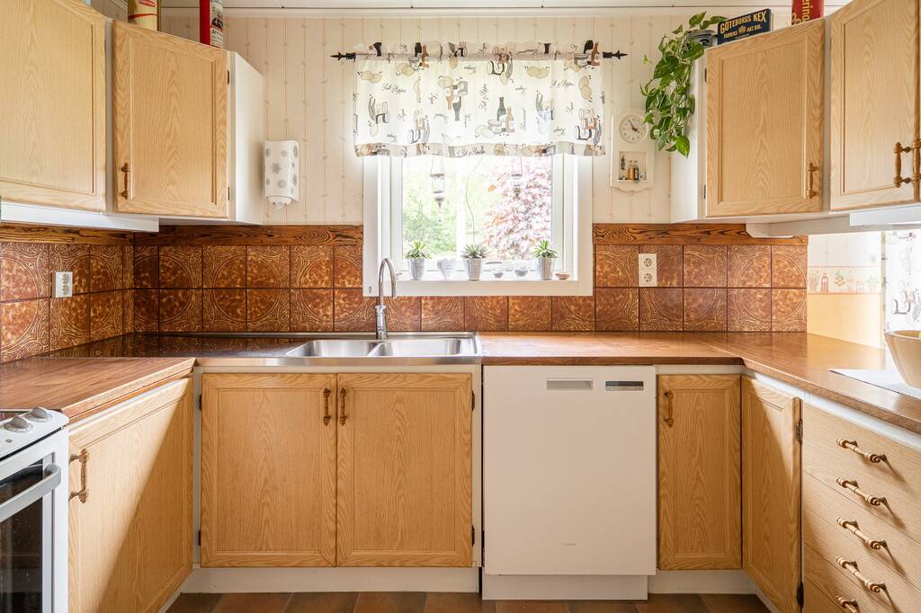 8 rum Villa på Karlsrovägen 15 Domsjö Örnsköldsviks kommun - bild 8