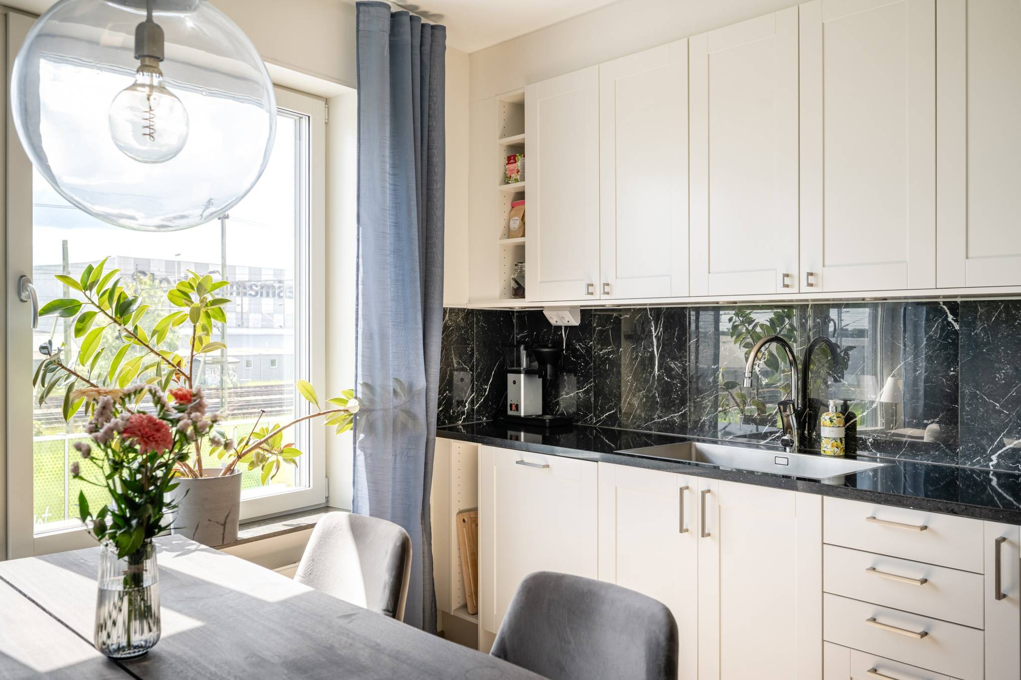 3 rum lägenhet på Götalandsvägen 211A Älvsjö, Stockholms kommun - bild 2