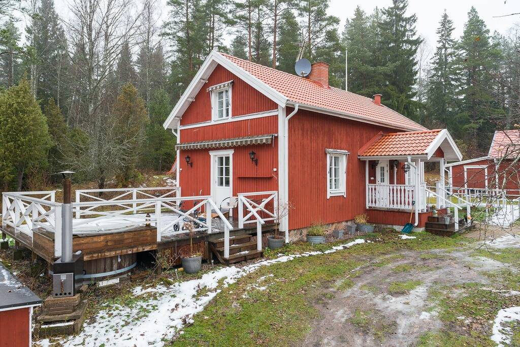 3 rum Vinterbonat fritidshus på Mellösa-Näs Mogetorp Hälleforsnäs Flens kommun - bild 4