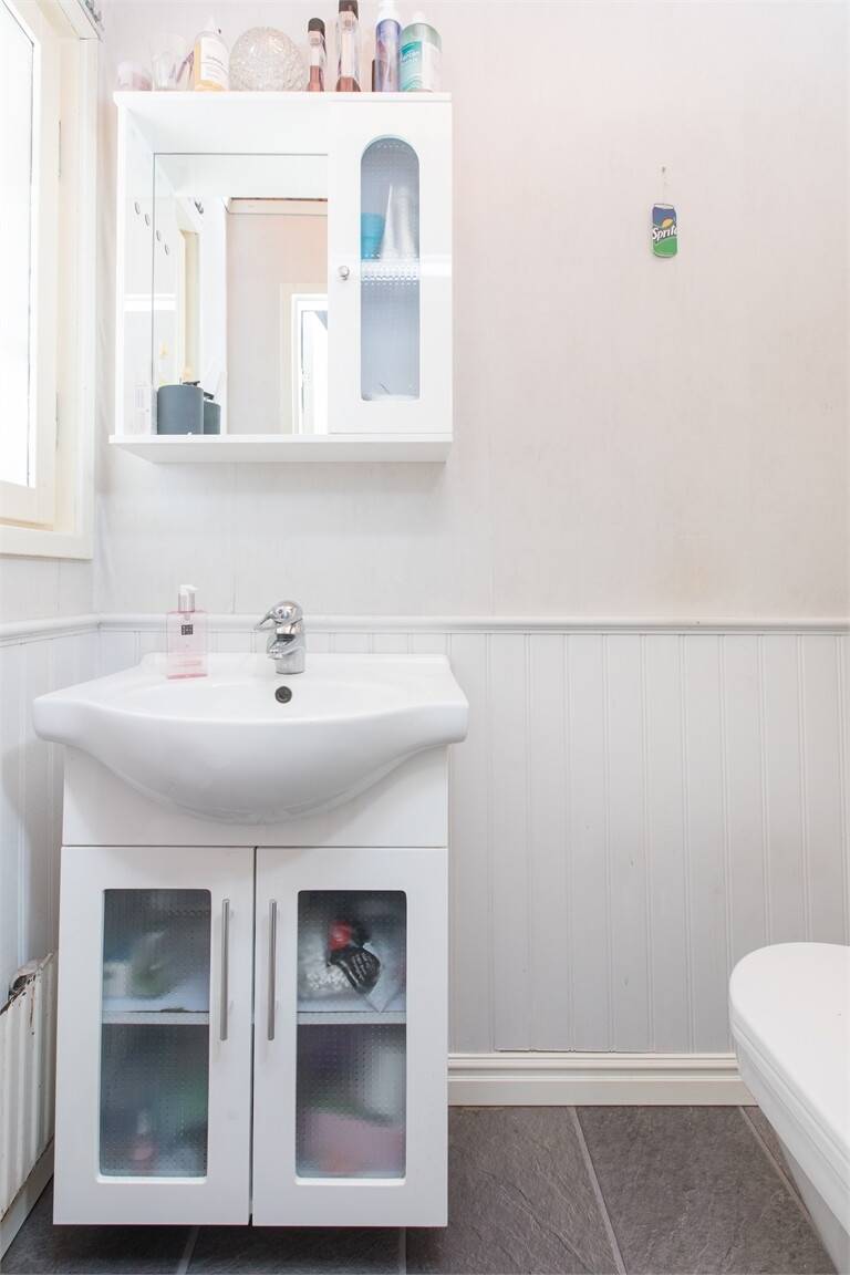 6 rum Gård utan jordbruk på Eljansbo Johanneslund 110 Lantligt Sala kommun - bild 13