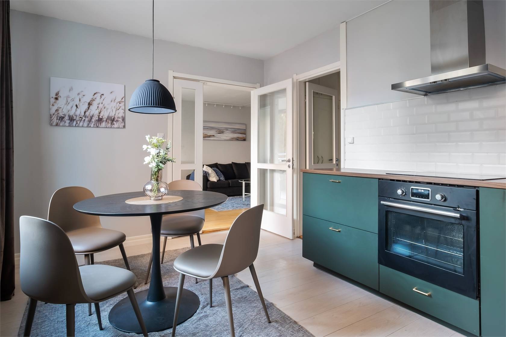 4 rum Lägenhet på Myggdalsvägen 98 Centrala Tyresö Tyresö kommun - bild 2