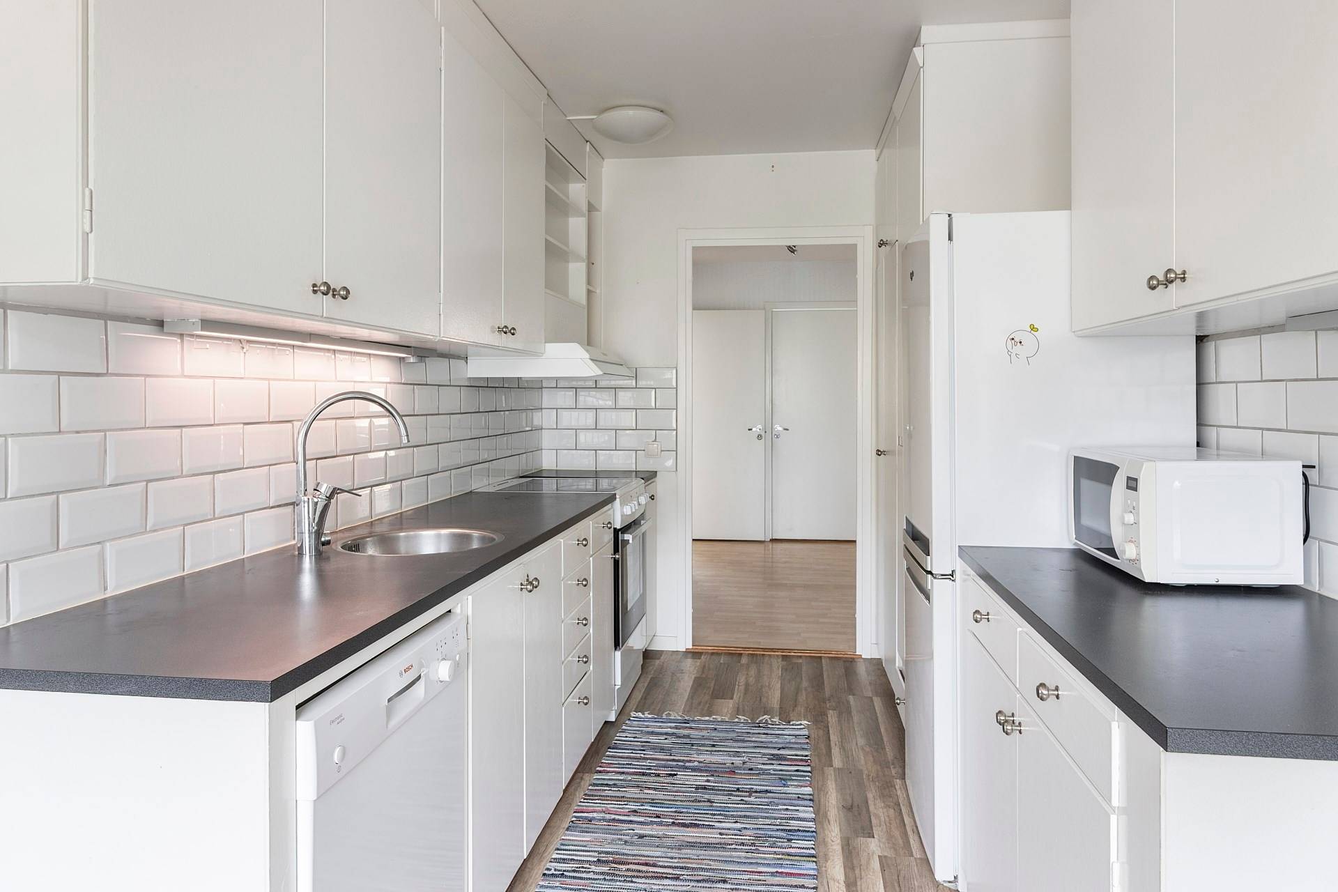3 rum lägenhet på Ringduvegatan 129 Råby, Västerås kommun - bild 1