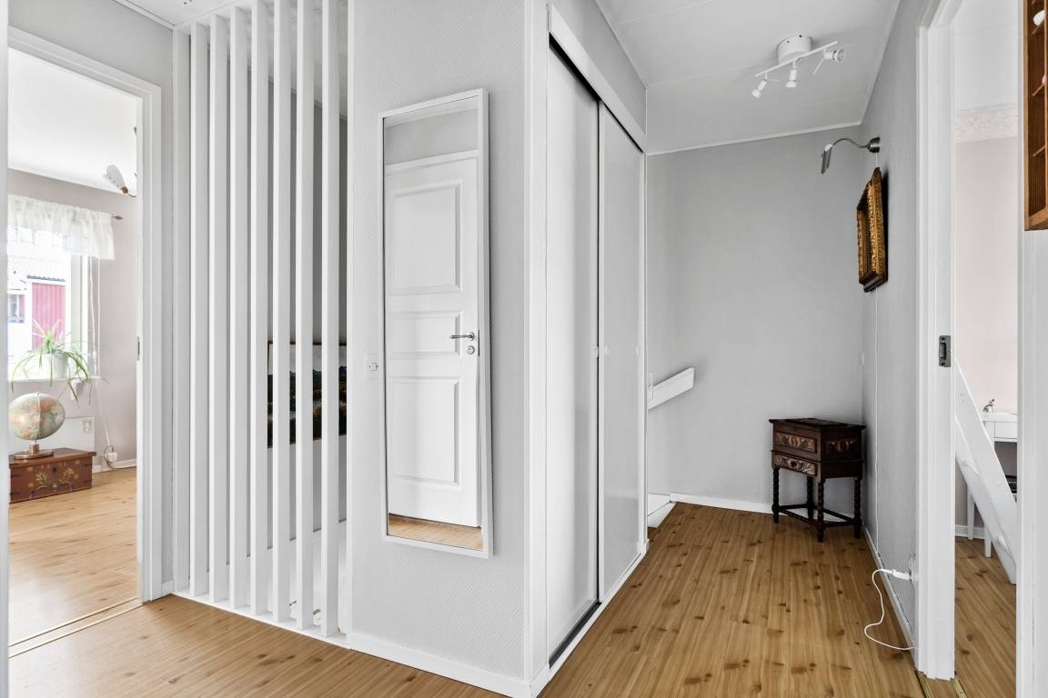 4 rum Radhus på Albert Landbergs gränd 54 Hässelby Södra Villastad Stockholms kommun - bild 19