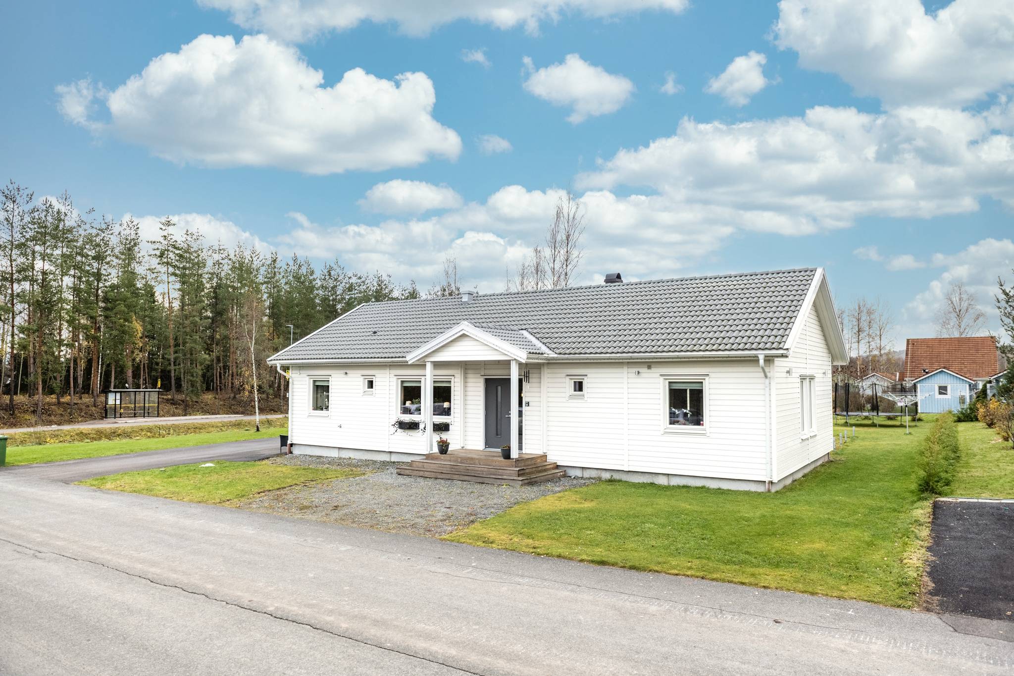 villa på Baldersbrågatan 1 Prästängen, Arvika kommun - bild 1
