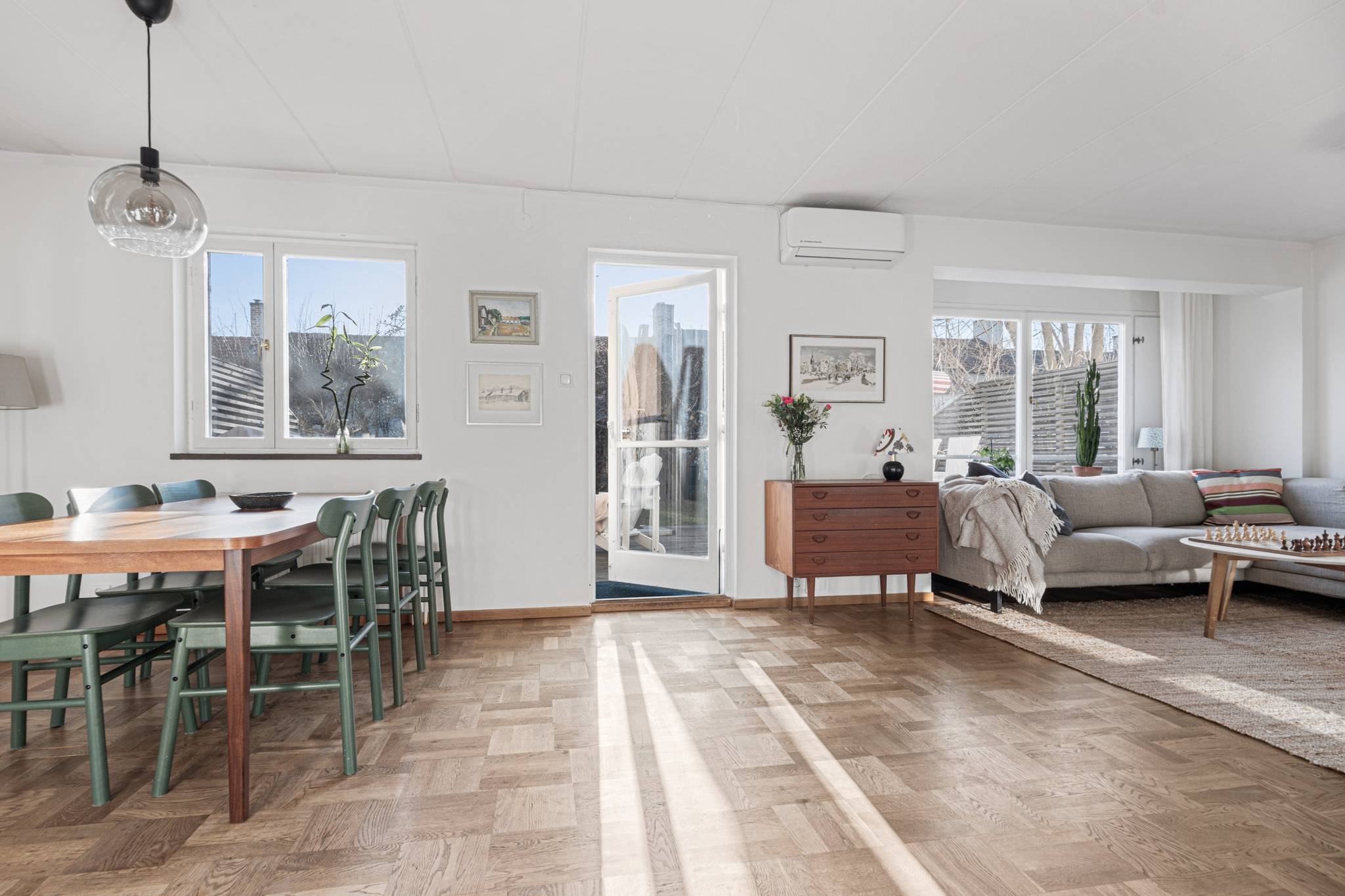 5 rum Radhus på Nässelstigen 11 Hässelby Södra Villastad Stockholms kommun - bild 3