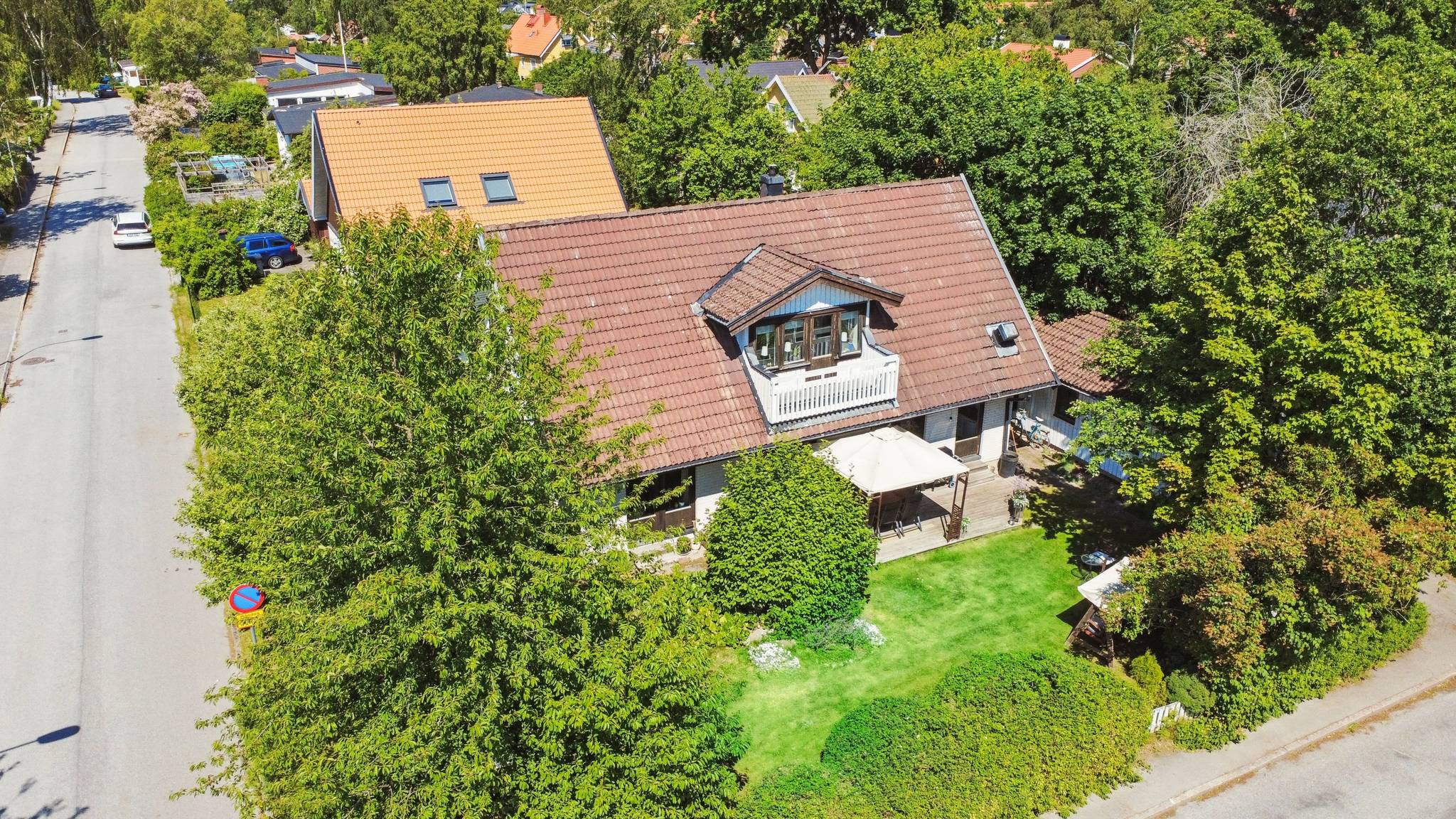 6 rum villa på Forsavägen 40 Örby/Bandhagen, Stockholms kommun - bild 4
